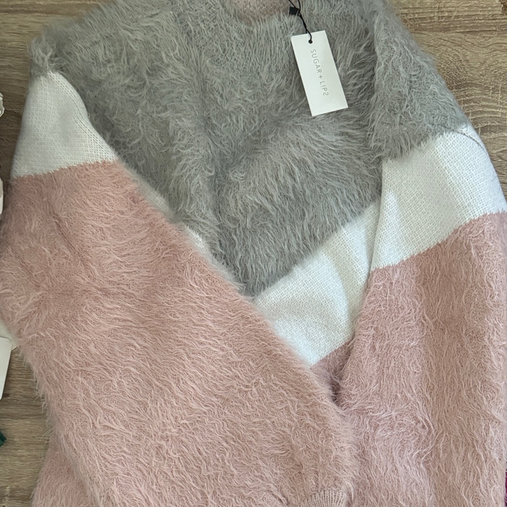 Sugarlips Sweater - Picture 1 of 5